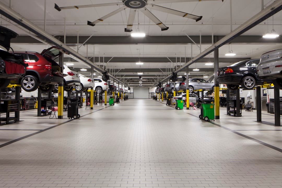 Autowerkstätten mit Reifen in Düsseldorf: Ihr Experte für Reifenwechsel und -wartung