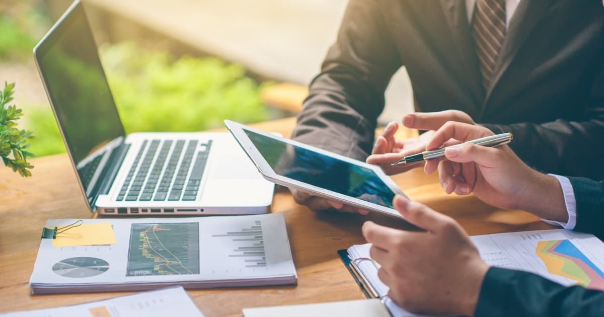 Der ultimative Headhunter: Strategien für erfolgreiche Personalvermittlung