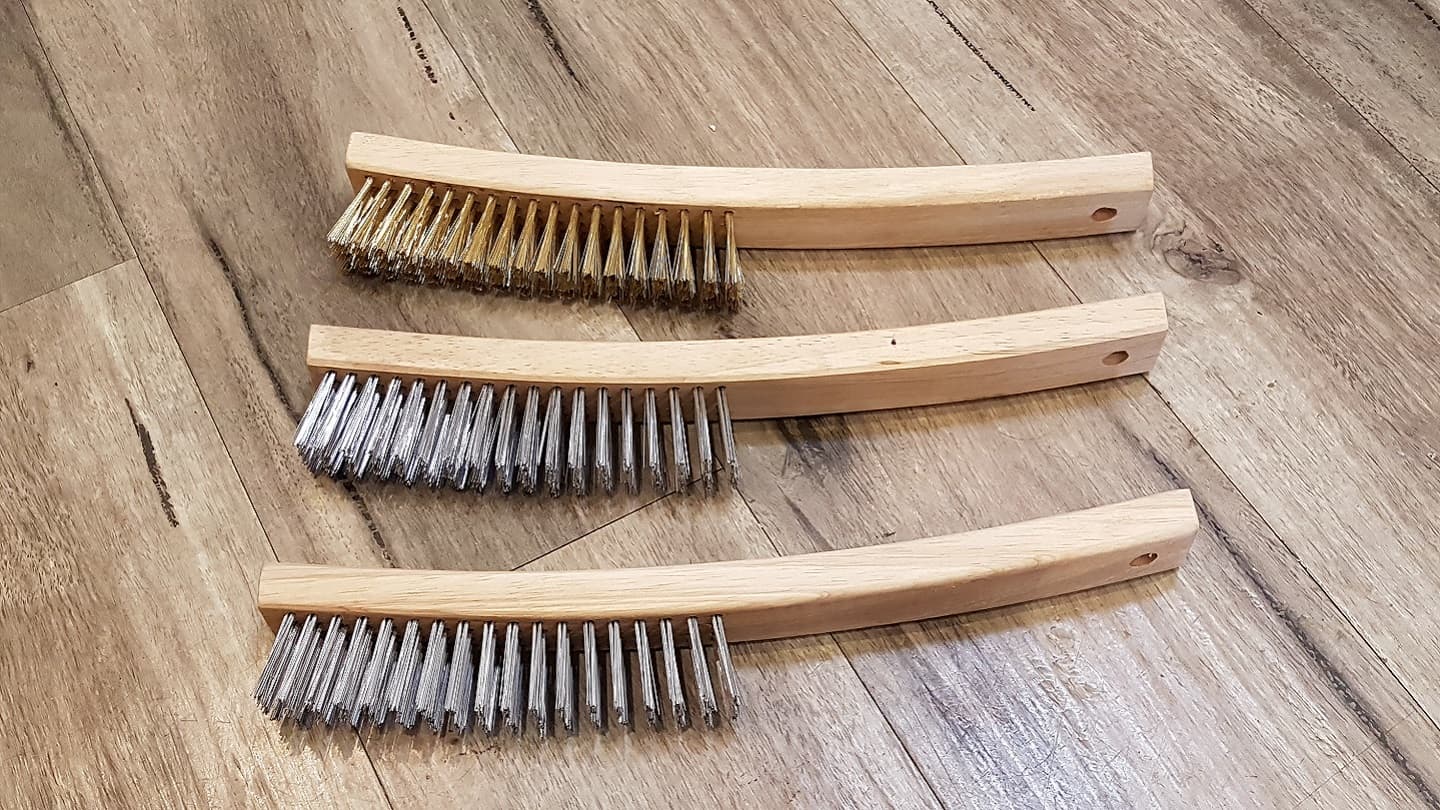 Noora Brush Natural and Steel Brush Wooden Handle: Essential Tools for Professional Finishing and Surface Preparation