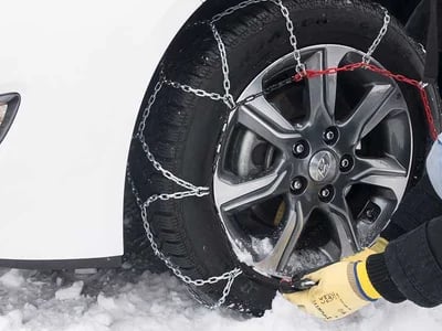 Schneeketten für LKW: Die beste Marke für Ihr Fahrzeug bei Schneeketten4u finden