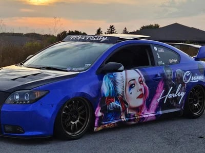 So bringen Sie Anime in Ihr Auto: Individuelle Designs für echte Fans