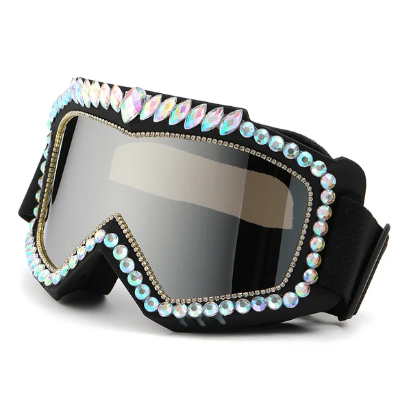 Für echte Fashion-Liebhaberinnen gehört eine Festival Sonnenbrille dazu