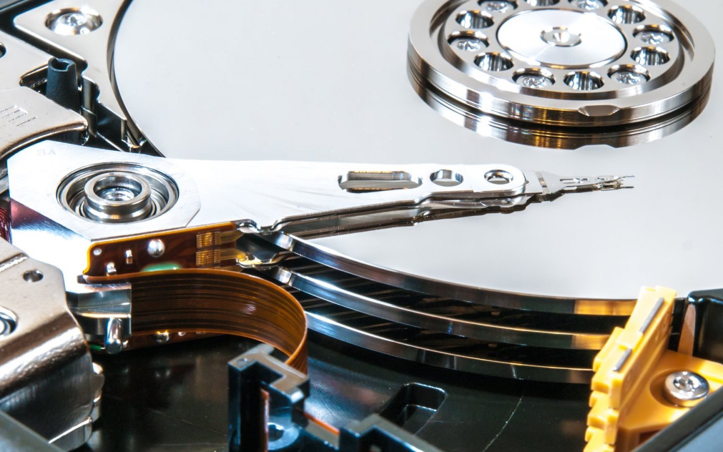 Unternehmen vertrauen auf Datenrettung Festplatte bei Serverausfällen